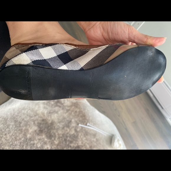 Burberry ballet flats in brand new like condition 7.5 7 - Picture 11 of 12